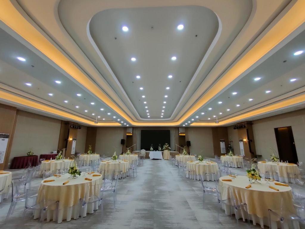 Diversion 21 Hotel Iloilo City Exterior photo