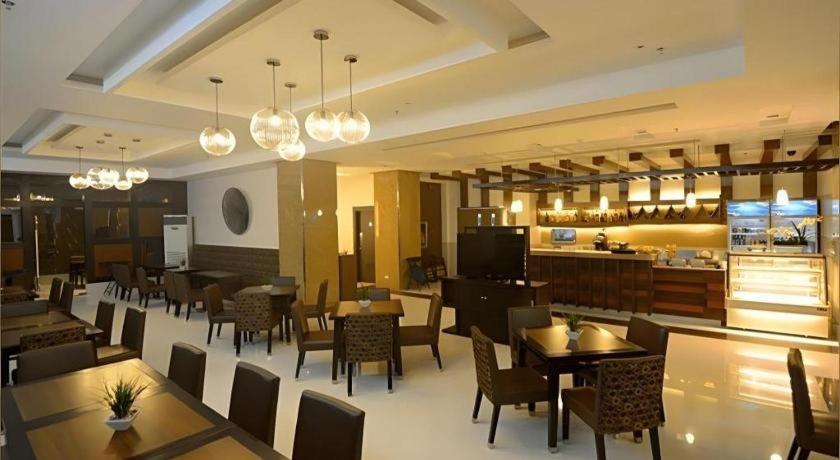 Diversion 21 Hotel Iloilo City Exterior photo