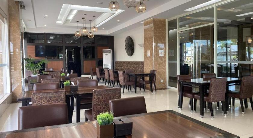 Diversion 21 Hotel Iloilo City Exterior photo